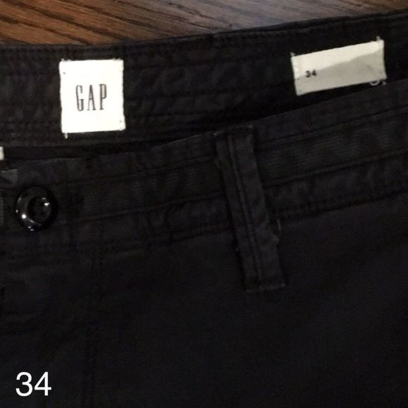 GAP Black Flat Front Shorts Waist 34 NWOT - Picture 2 of 9